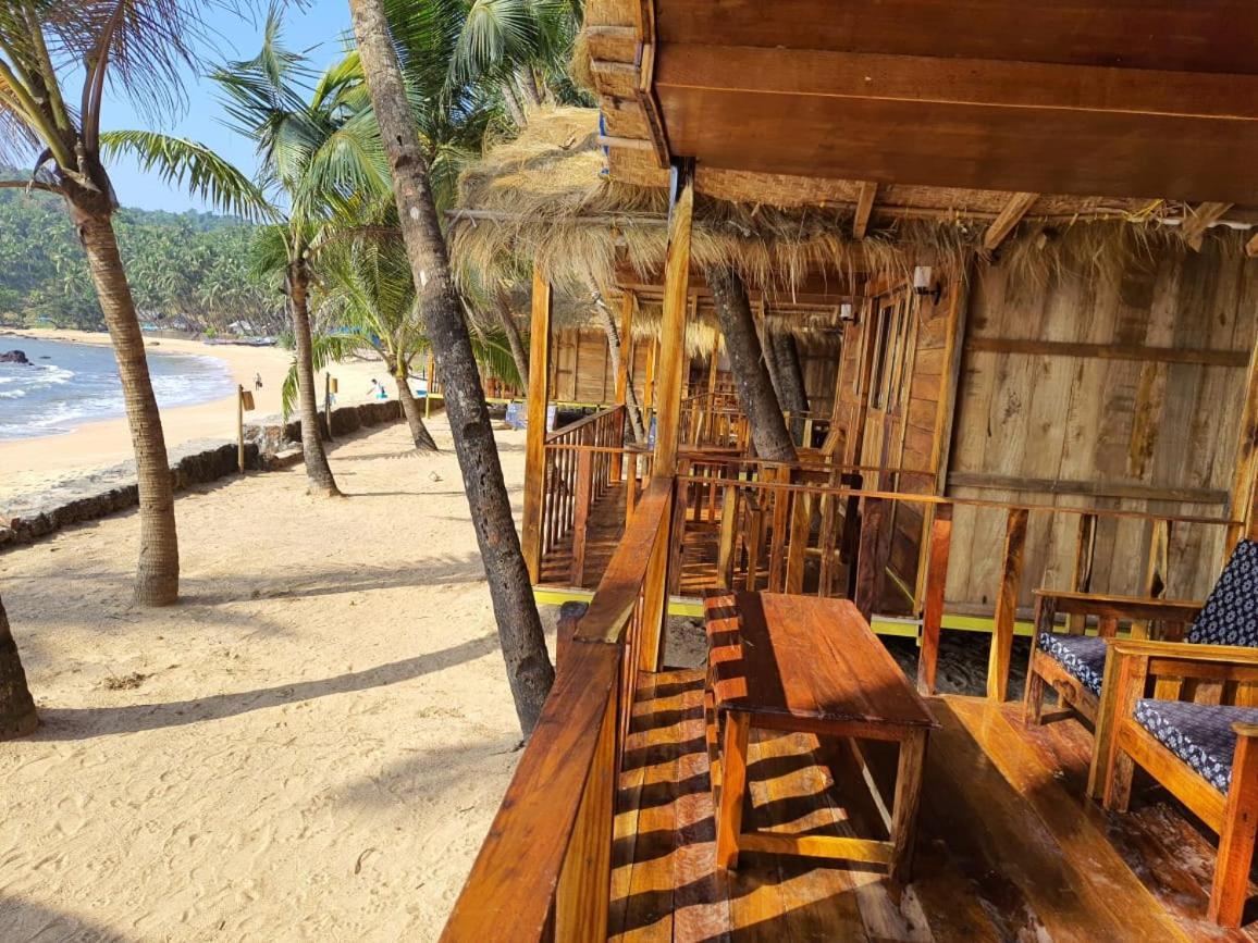 Sea Front Cottages Little Khola Cola Exterior foto