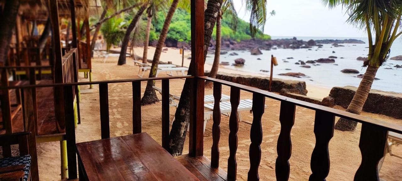 Sea Front Cottages Little Khola Cola Exterior foto